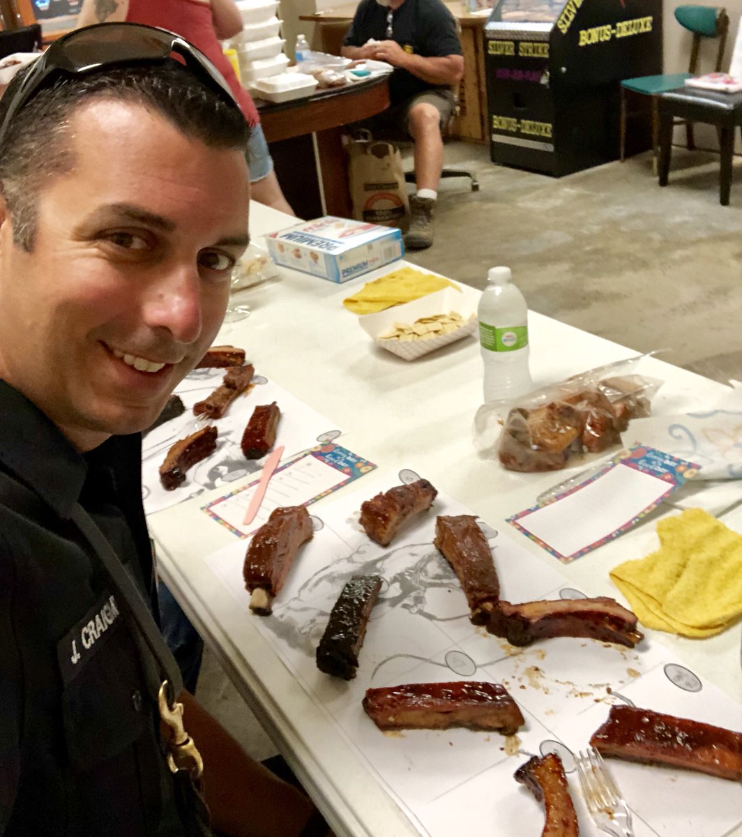 JamesCraigmyle's tweet photo. Yesterday was a busy day. #K9Lor and I hung out with @spldbatman at @CoxHealth safety day in the morning. Then I was asked to “celebrity” judge a BBQ contest of chicken and ribs (it was amazing). #Batman #food #batmobile #photooftheday @LivePdFans @LivePdFantasyLG @CraigmylesMob https://t.co/Do9n0RJgyJ