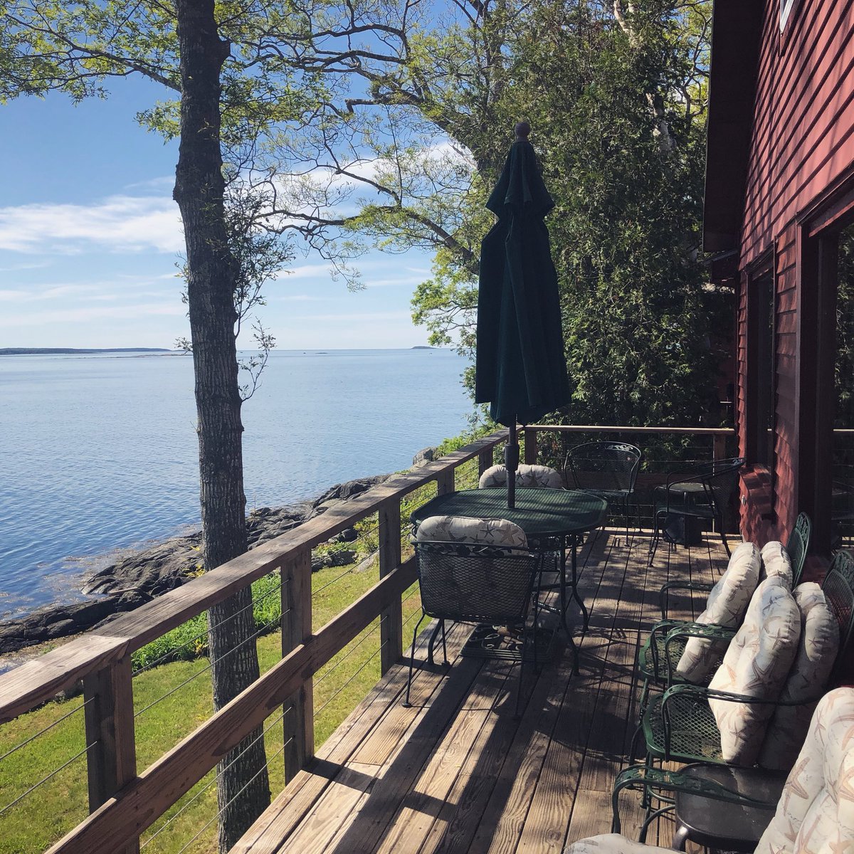 MarcHurBoston's tweet image. Yeah, this isn’t so bad. #harpswell #maine @AMCLocalWalks
