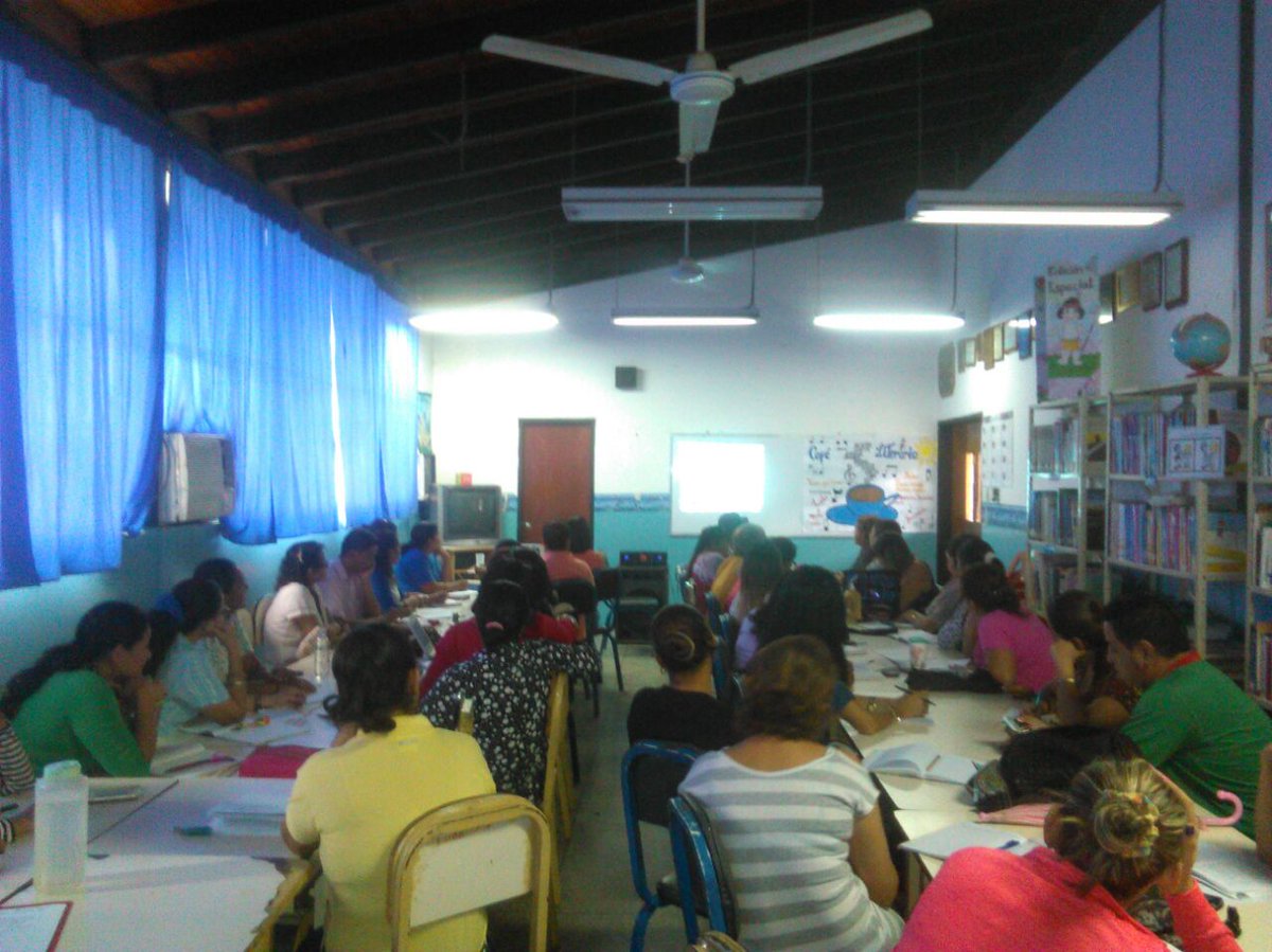 CEIFPMBARINAS's tweet photo. #9Jun Barinas Presente en la Formación de docentes para el ejercicio de la función Directiva. Ambiente Ciudad Varyna #FormacionNacionaldeDirectoresMPPE https://t.co/9EqkaqIUT4