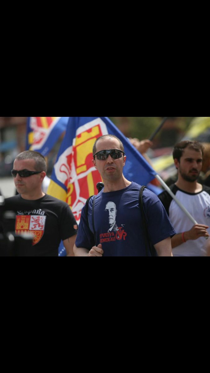 laforja_sbd's tweet photo. #AlertaUltra #AlertaUltraTV3
Alguns dels nazis que avui s'han manifestat davant de TV3: https://t.co/1wKaIAj8wJ
