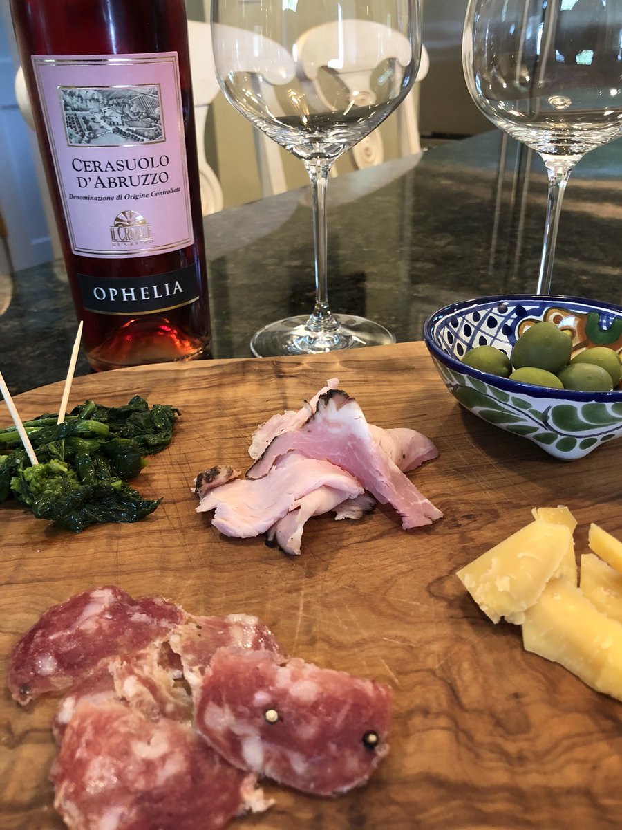 JohnMFodera's tweet photo. There’s plenty to go round.  A Rosé by any other name https://t.co/16ghtvf9nt  #tuscanvines #wine #rosé https://t.co/jtELOVDxQ3
