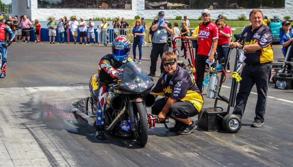 MotorRacinPress's tweet photo. Team Liberty Racing Qualifying Wrap-Up: Virginia NHRA Nationals 
-->  https://t.co/327sITYl5o
__
#NHRA #VirginiaNats #ProStockMotorcycle #Buell #FireAde #PSE https://t.co/7UlGOa7ocy