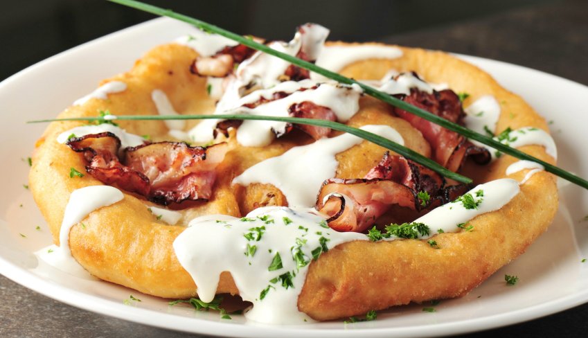 15 Classic Hungarian #Food that will Blow your Mind

#yummy
#yummyfood
#desserts
#dinner
#dinnertime
#dinnerisserved
#lunchtime
#brunchtime
#travel

flavorverse.com/traditional-hu…