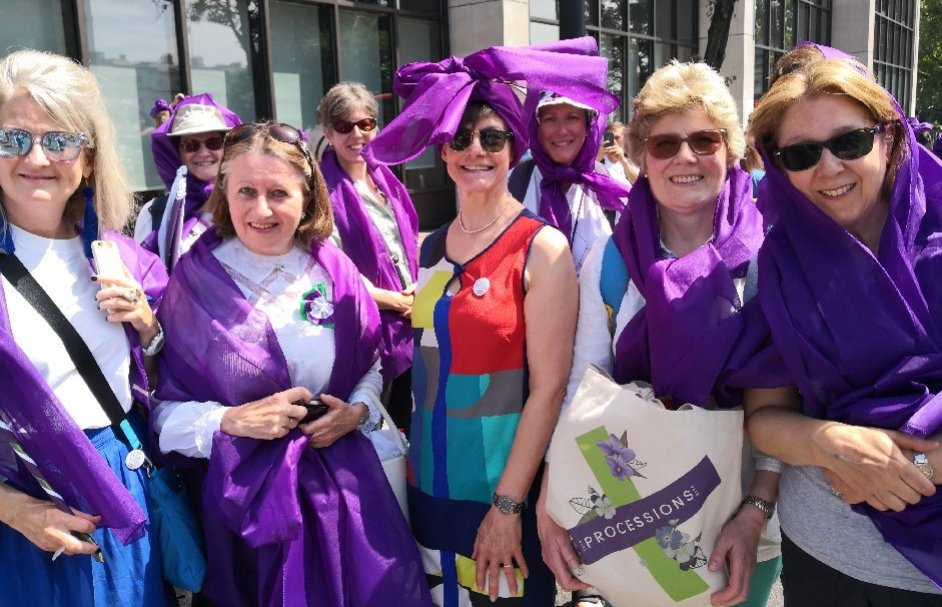 CaroleSeawert's tweet photo. With the @marketors on #Processions18 @LesleyCWilson https://t.co/36FIOtCiLP