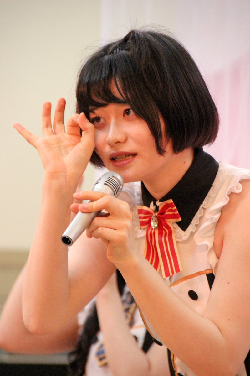 rrt0_84g's tweet photo. 2018/6/10 三井アウトレットパーク北広島「MuGiC」ユヅ #プリステ写真館 マイクの持ち方が特徴的ですね？？？ https://t.co/yF6Tvl4QX5