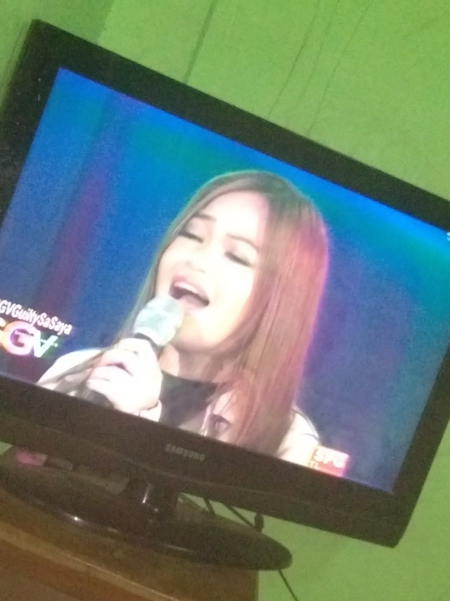 mio_dacer's tweet photo. While Im watching the full episode of GGV today singing here my idol @januege She's so beautiful and Amazinggg

#GGVGuiltySaSaya https://t.co/hbZK77L65P