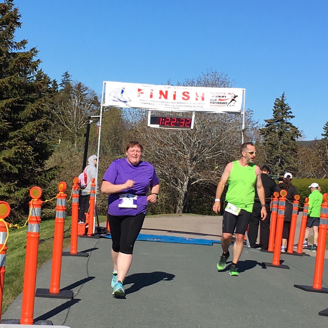 cmyers2's tweet photo. I was TEN MINUTES faster this year! Hill repeats and speed work may suck but they work! 🏃🏻‍♀️🏃🏻‍♀️🏃🏻‍♀️ #USR2018 https://t.co/KH06ItcpC1