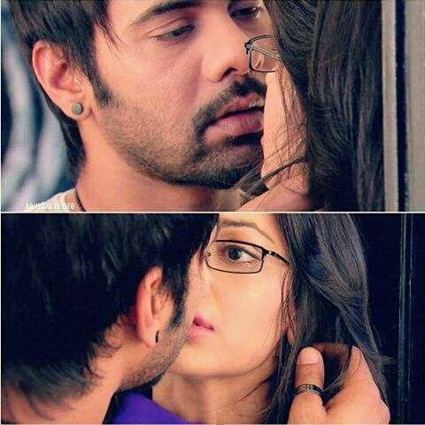 AbhigyaKiPrerna's tweet photo. Love is just a word until you find someone who gives it the definition @sritianne @SHABIRAHLUWALIA  #Abhigya 😍😘😘 @Ananya_Sriti @Sriti_Jha_Fans @RatiTheAngel @Sriti_Jha_Fans @sudhasba @Sriti_Jha_Fans  @AbhigyaKiShruti https://t.co/syeKKSf6rh
