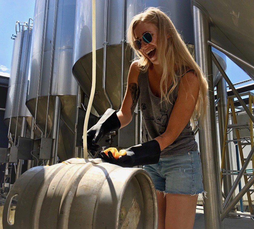 TriCitiesCask's tweet photo. This next #sirisfestival knows how to have fun working outside
Brittany Houston - Phillips Brewing & Malting Co.
https://t.co/ec1Mp6Sjfp
#bccraftbeer #beergoddess #craftbeer #bcbeer #womeninbeer #ladybrewer #caskbeer #sirisfestival #sirisfest #ladiesofcraftbeer https://t.co/PA1HuwsoJ4