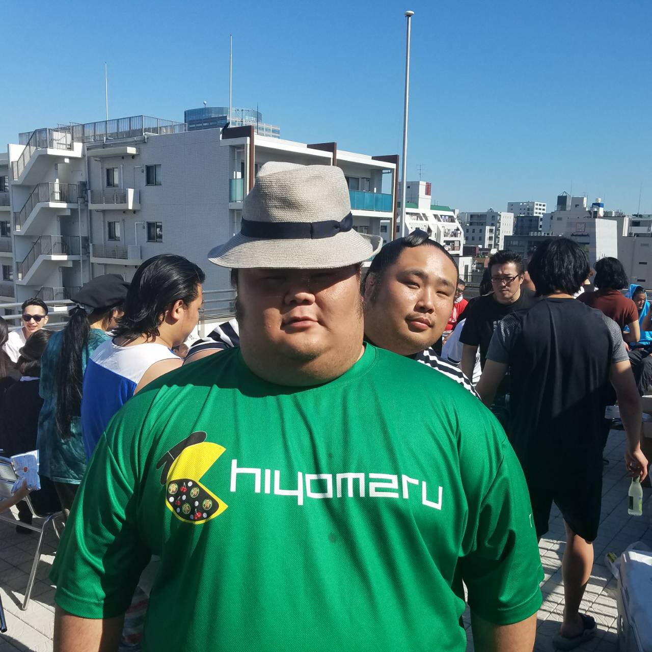 元気だそ この兄弟ホントに面白い 帽子のサイズ合ってない様に見えて合ってるんだよねwwwこれww T Co Mw3gjcwgrn Twitter
