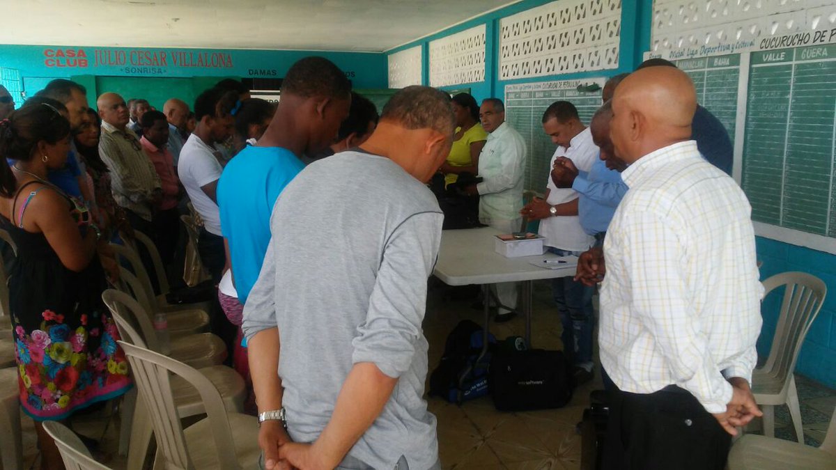 Reunión el bani interlace grupo empresarial con el pueblo