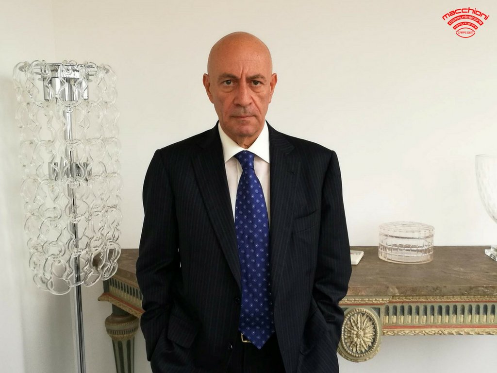 Tv: Sammarco: <a href="/paola/">Paola Rodríguez</a> <a href="/paolaferrari_og/">paola ferrari</a> ha ragione, #90esimoMinuto appartiene a tutti bit.ly/2sU6ftO