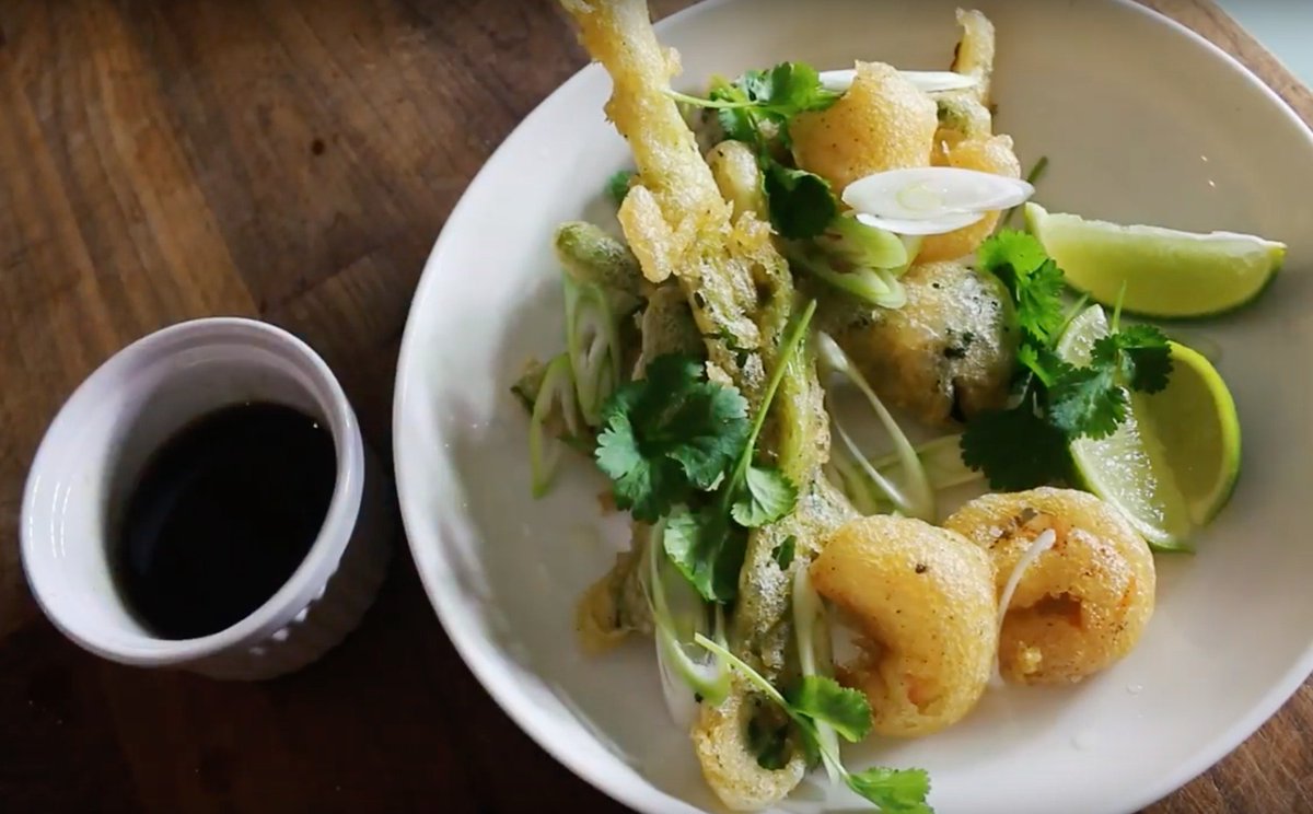coeliac_chef's tweet photo. Gluten Free Tempura. Super easy and quick batter to knock up that gives you light, crispy &amp; delicious tempura. Full recipe on the youtube link. Enjoy https://t.co/8YwnDj3kYg #coeliacchef #coeliac #coeliacuk #tempura #glutenfree #glutenfreeuk #foodporn #food  #chef #glutenfreefood https://t.co/UC3j7XLe6k