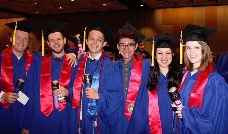 DePaul_News's tweet photo. Always lively behind the scenes with @TheatreSchool and @DePaulSOM grads, before this morning’s commencement ceremony @WintrustArena #DePaulGrad2018 #herewedo 🔵🔴🎓

📸 Carol Hughes, @DePaulU https://t.co/3HR1GWY2gP