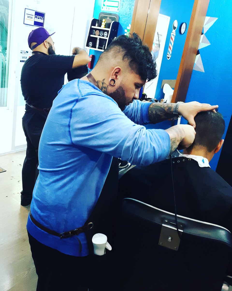 SaupartS's tweet photo. #interlomasurbanbarbershop #interlomas #jesusdelmonte18 #fuentedelaslomas #haircutmen #interlomasboy https://t.co/CeUAgvCBdX
