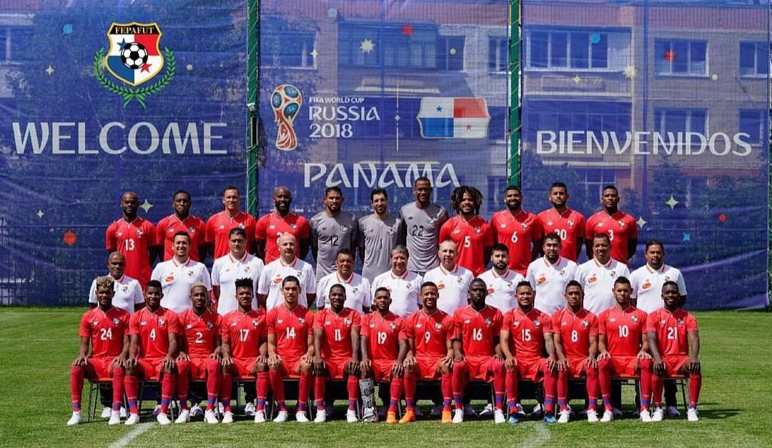 Panamá debutará en el #mundialrusia2018 tenemos la foto oficial! Apoyemos a la selección mayor en su primer mundial! #EstamosEnRusia #panama #selecciondepanama #marearoja #TodosSomosPanamá <a href="/fifaworldcup/">FIFA World Cup</a> #LosCanaleros #worldcup #Russia #PanamáEnRusia #PanamáMayor #TamosEnRusia