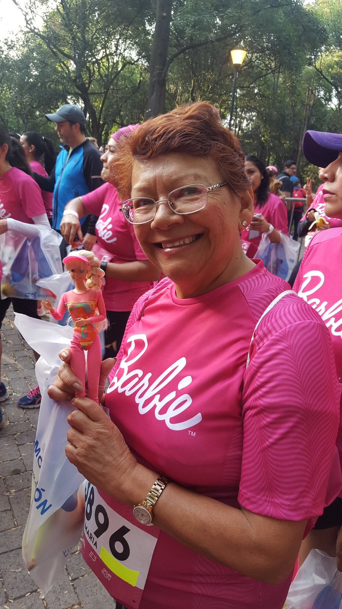 piklesangie's tweet photo. Que divertida!!!!!!! #BarbieRun2018 #barbie #cdmx https://t.co/0zAQW4rKaZ