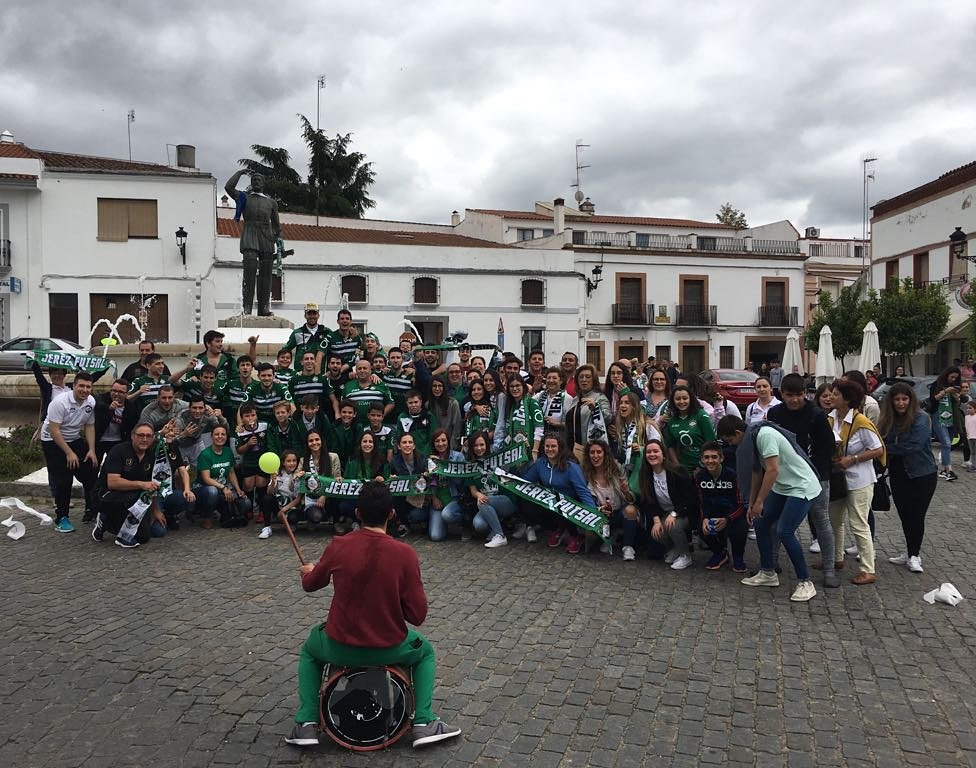 SOMOS DE 2aB!!!

Siiiiii Vamosssss!

Por nosotros, por tanto trabajo, lucha y el sacrificio de 20 locos del fútbol sala.

GRACIAS GRACIAS Y GRACIAS A TODOS.
INDESCRIPTIBLE AMBIENTE EN NUESTRO PABELLÓN!

JEREZ ES DE SEGUNDA B.

💪🏼💪🏼💪🏼💪🏼💪🏼💚💚💚💚💚👏🏻👏🏻👏🏻👏🏻