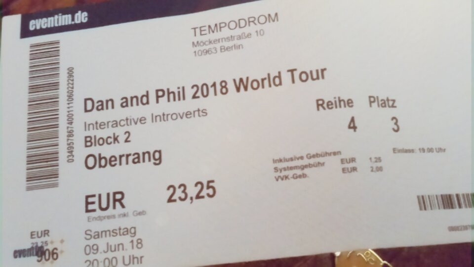 cazybunny's tweet photo. Some impressions of my weekend in Berlin😊 
Thanks @AmazingPhil &amp; @danielhowell for the awesome show!!
Also I'm so happy that I got to meet these lovely people: @girlwithcow @xLostRealist &amp; @hyungguclub 💕

#interactiveintroverts #interactiveintrovertsberlin #danandphil https://t.co/0AB7IBJccj