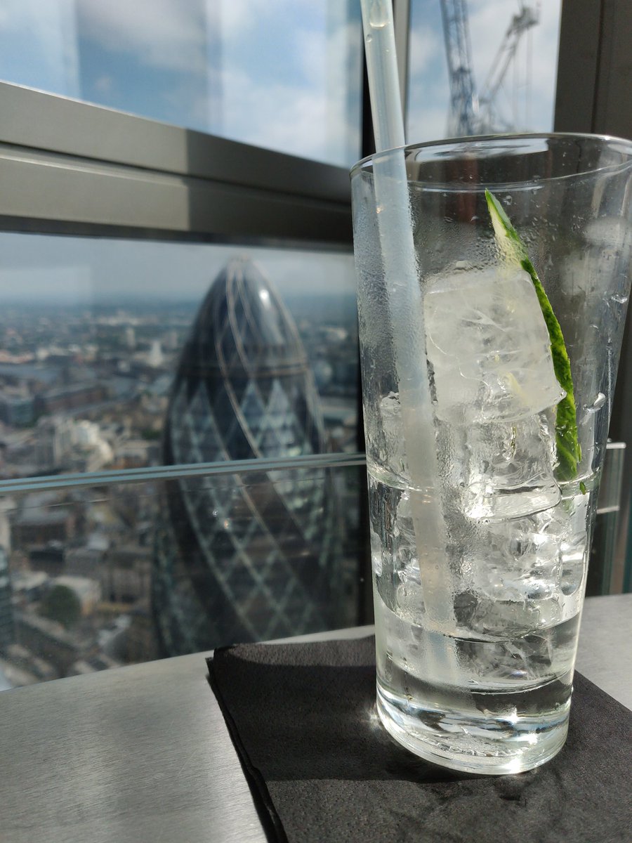 swiss_stone's tweet photo. #GinTonic #Hendrick's @HeronTower gurke meets gurke https://t.co/3WuKfGWGVE