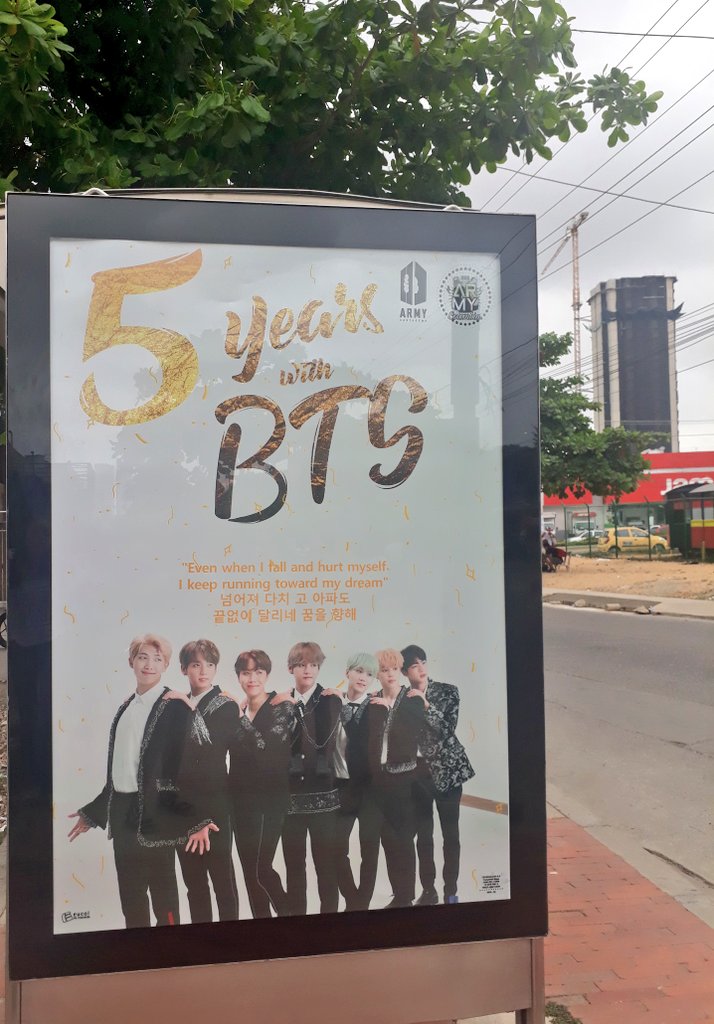 BTS_cartagena's tweet photo. [OFFICIAL ANNIVERSARY PROJECT]

Pls RETWEET:

Mupins in Cartagena - COLOMBIA🇨🇴 

⭐ The dream comes true ⭐

We worked for almost 6 months and now is real. 

 Thank u for for being our strength and staying 5 years with us.
 
COLOMBIA WAIT FOR U💕
#5YEARSWITHBTS #2018BTSFESTA https://t.co/f3vW7P6bon