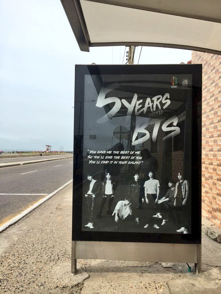 BTS_cartagena's tweet photo. [OFFICIAL ANNIVERSARY PROJECT]

Pls RETWEET:

Mupins in Cartagena - COLOMBIA🇨🇴 

⭐ The dream comes true ⭐

We worked for almost 6 months and now is real. 

 Thank u for for being our strength and staying 5 years with us.
 
COLOMBIA WAIT FOR U💕
#5YEARSWITHBTS #2018BTSFESTA https://t.co/f3vW7P6bon