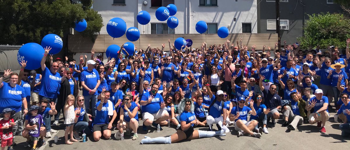 MekahloNBCLA's tweet photo. Representing @nbcla! The #ComcastUniversal familia coming out in full force to represent at #LAPride2018; #NBC4News #TODAYinLA @BelenNBCLA and myself are headlining the #UniversalStudio Trolley; Say Hola! https://t.co/PRv7ULzIz9