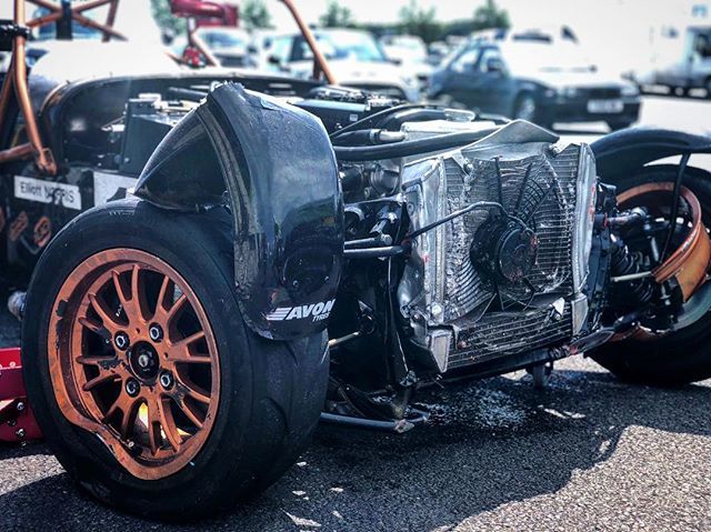 Poor little car. Still, tough as old boots! 👢 #shunt #bigshunt #poorcar #caterham #kaboom #becauseracecar #caterham420r #dprmotorsport ift.tt/2HBYDRT