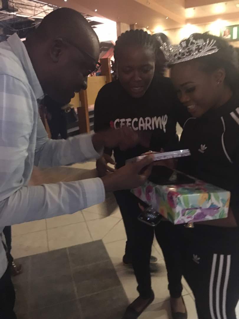 sanehxulu's tweet photo. Who would've thought CeeC will receive so much love๐ญ๐ญ๐ญโคโค
#LashesFC #CeecArmy
#Spartans in PH this is amazing ๐๐๐
#bbnaija https://t.co/AAdeOeWOAI