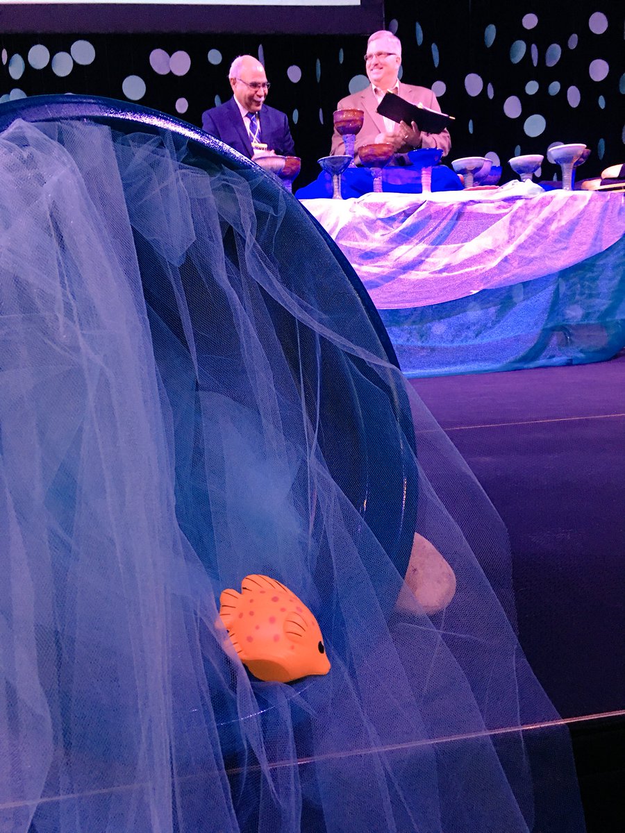 squishythefish2's tweet photo. Well #moac18 it’s been fun. God be with you til we meet again.  See you next year, I’ll “wade” right here for you....#squishythefishy #fishpuns #wadeintheriver https://t.co/3ihwQd5RjC