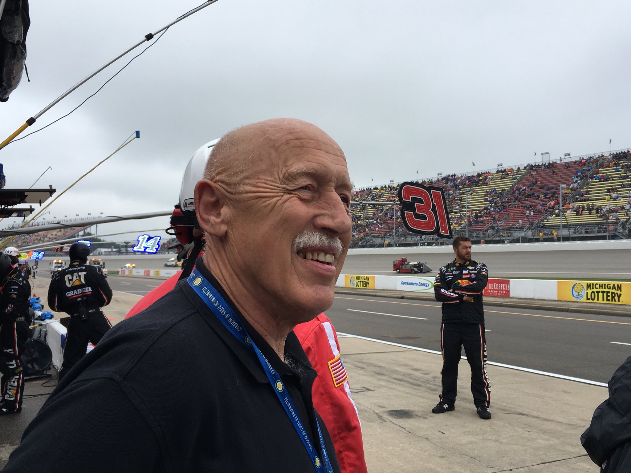 Dr. Pol on Twitter "Made it through the rain delay 🌧 Go 31