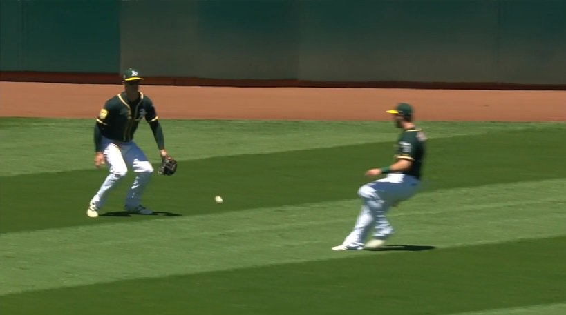 MattfromKC's tweet photo. Oakland outfield never change:
#MLBFails https://t.co/RsnES1G27S