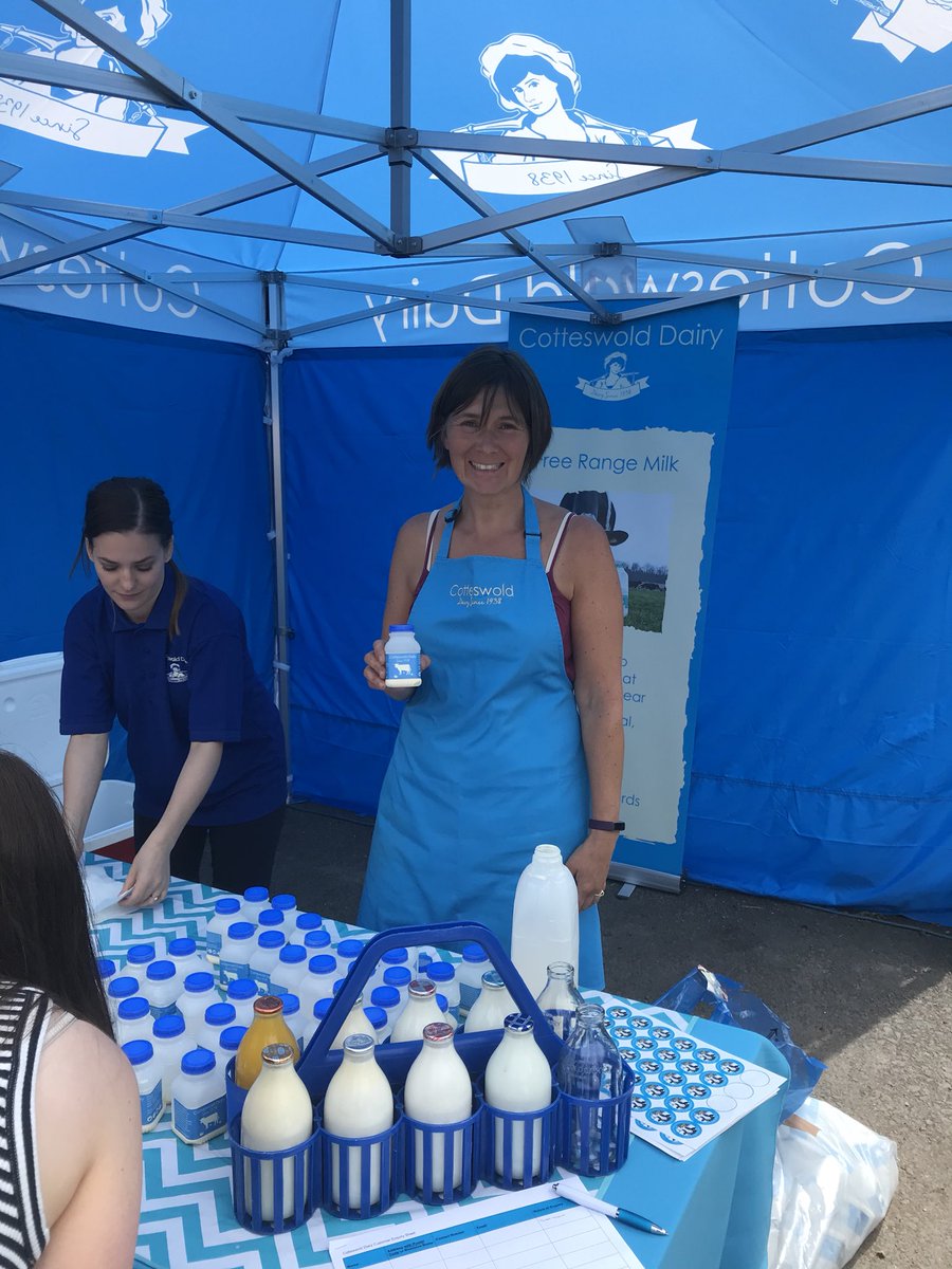 BishGloucester's tweet photo. Wonderful day in wonderful Gloucestershire #OpenFarmSunday18 Good to encounter @SimonWOrganic #GreystonesFarm. Then @CotteswoldDairy & High Sheriff’s ‘stinking bishop’ cheese @CourtFarmShop @GlosDioc @HonCoGlos @NFUtweets https://t.co/2YMdJGAOFp
