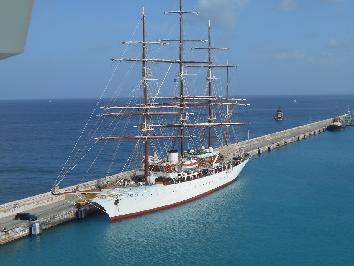 pattipietsch's tweet photo. I've covered the cruise industry for more than two decades during which I went on 400 cruises of all lengths and sizes of ships, so check out my findings: https://t.co/g3gt9orD1q #cruisenews #ships #pattipietschmann #cruisecoverage #cruisecontol https://t.co/a60tiZ9ay9