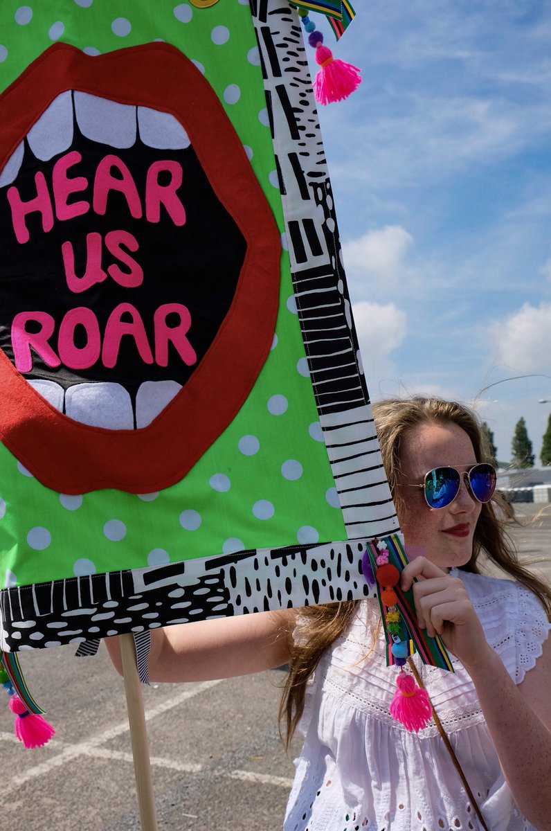 1CarolineBerry's tweet photo. Fabulous day taking part in #Processions2018 #ProcessionsCardiff Here are a few of my favourites @processions2018 https://t.co/A0uVOoF9Ka