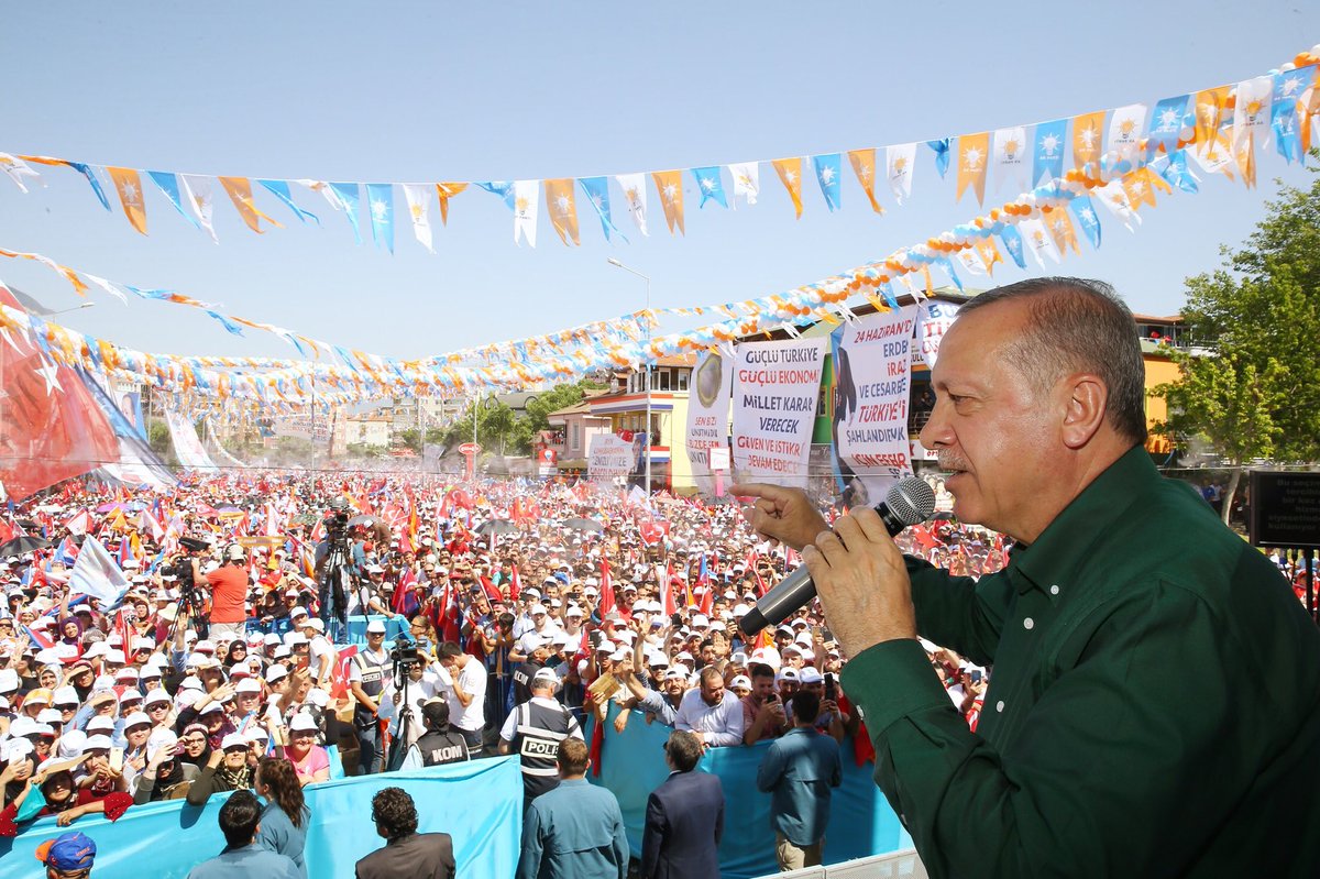 RTErdogan's tweet photo. Denizli ile aramızda varolan gönülden gönüle güçlü bağ, bugün 29 Ekim Bulvarı'nda bir kez daha vücut buldu. Denizli 24 Haziran'da inşallah bizim yanımızda.

Teşekkürker Denizli!

#VakitDenizliVakti https://t.co/qfVnXd8Vc5