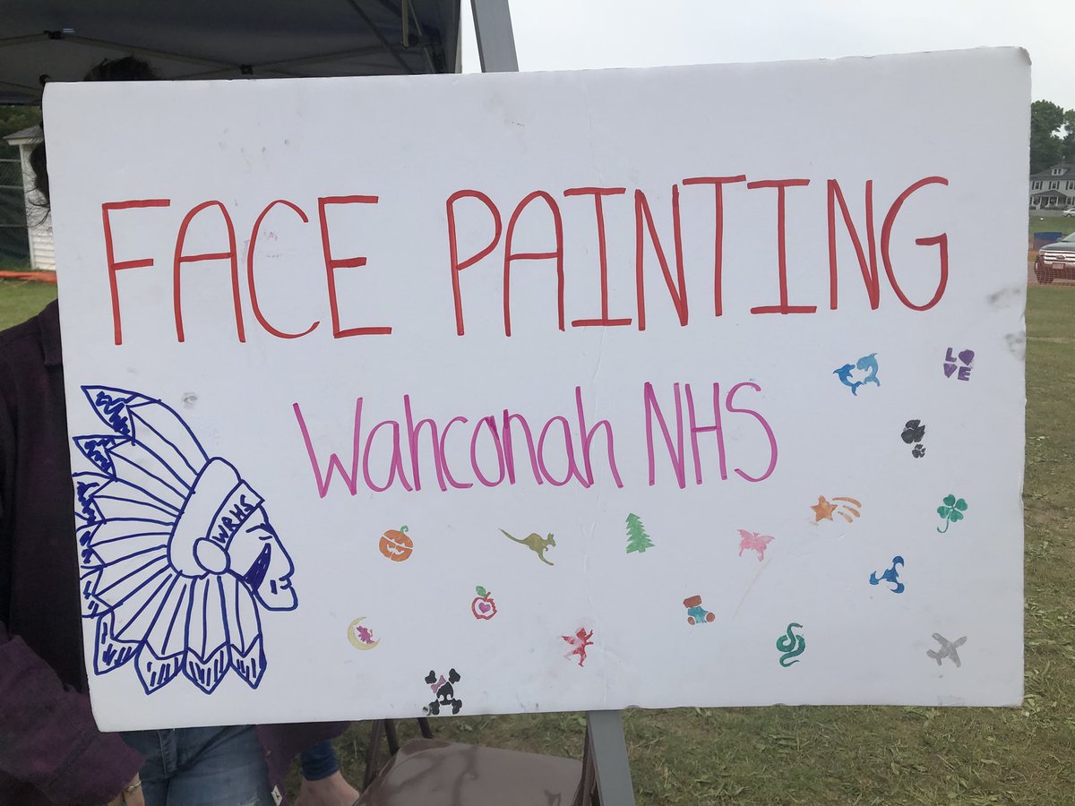 SyAndrews19's tweet photo. Last day to get your face/hand painted by WRHS NHS at the Dalton Carnival, come stop by our tent! 🌷🌲🎵 @_DavidDahari_ @wahconahrhs https://t.co/s3opqzS1a8