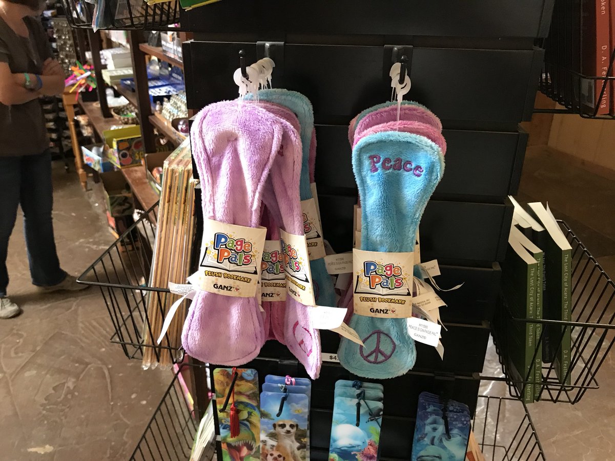 Stimpy3D's tweet image. Cloth bookmarks? They don’t look like bookmarks to me. #marketingfail