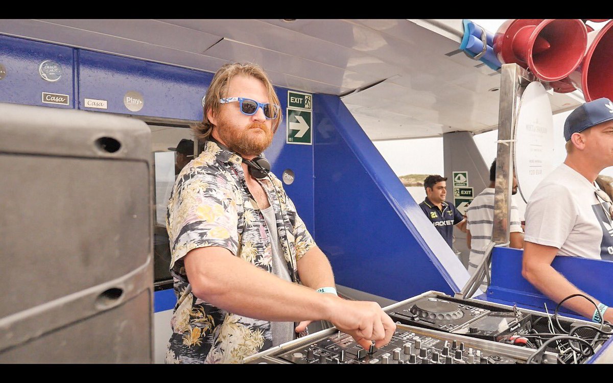 LuckyLifeIbiza's tweet photo. #funtimes yesterday on our @CDLN_Ibiza #boatparty take over with @djfhurst & our guests out from SA @mimikesaris1 & @GreenJnr. Tonight we wrap up the fun at @CafedelMar_Ibz with @djkenfan & @sebastianhanisc #LMLL https://t.co/uIVYVjllNv
