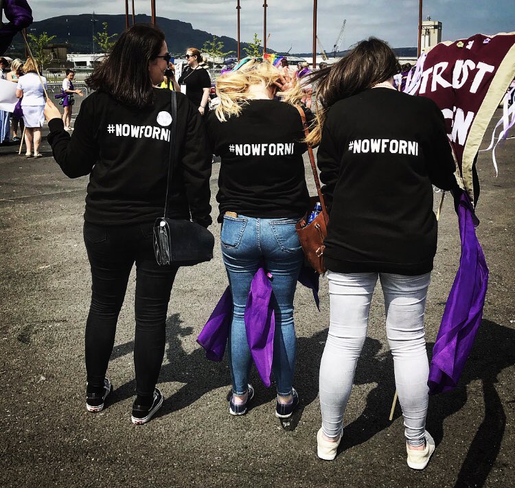smhnshybzk's tweet photo. Sistorians for choice! Great day marching for reproductive rights in Northern Ireland #decrimni #NowForNI #abortionrightsnai #processions18 https://t.co/vbsLqgmD48