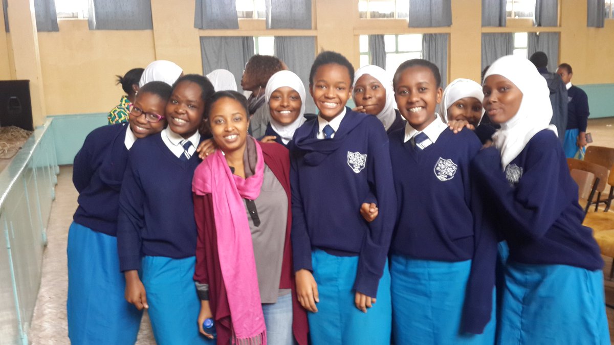 hopemwinzi's tweet photo. Yesterday with fellow alumni spent the day with 1st and 2nd formers. I was moderating a career day. Always great to engage and share with these girls. #pangoalumni  #shapingfuturegenerations https://t.co/2916FbZjXQ