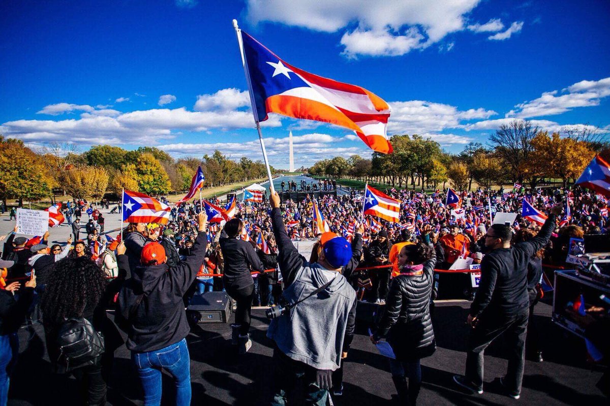 UNITYMARCHFORPR's tweet photo. Que viva Puerto Rico!!!!! 🇵🇷✊🏼 https://t.co/9o7IPm1Kav