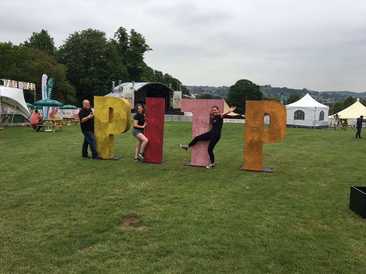 teresawhitfield's tweet photo. When work is #toomuchfun with @Ross_Feeney and @FHW_Natasha @Pubinthepark_ #festivalVIP #FizzCrew #ProseccoParty #pubinthepark https://t.co/VEYVIZgKWN