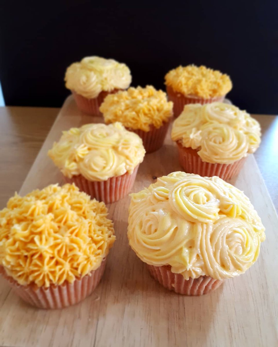 Kimberlyjadexx's tweet image. Beautiful oranges and yellows for June 🌼🌸🏵 #lemoncupcakes #baking #CupCakes
@thebakingnanna1