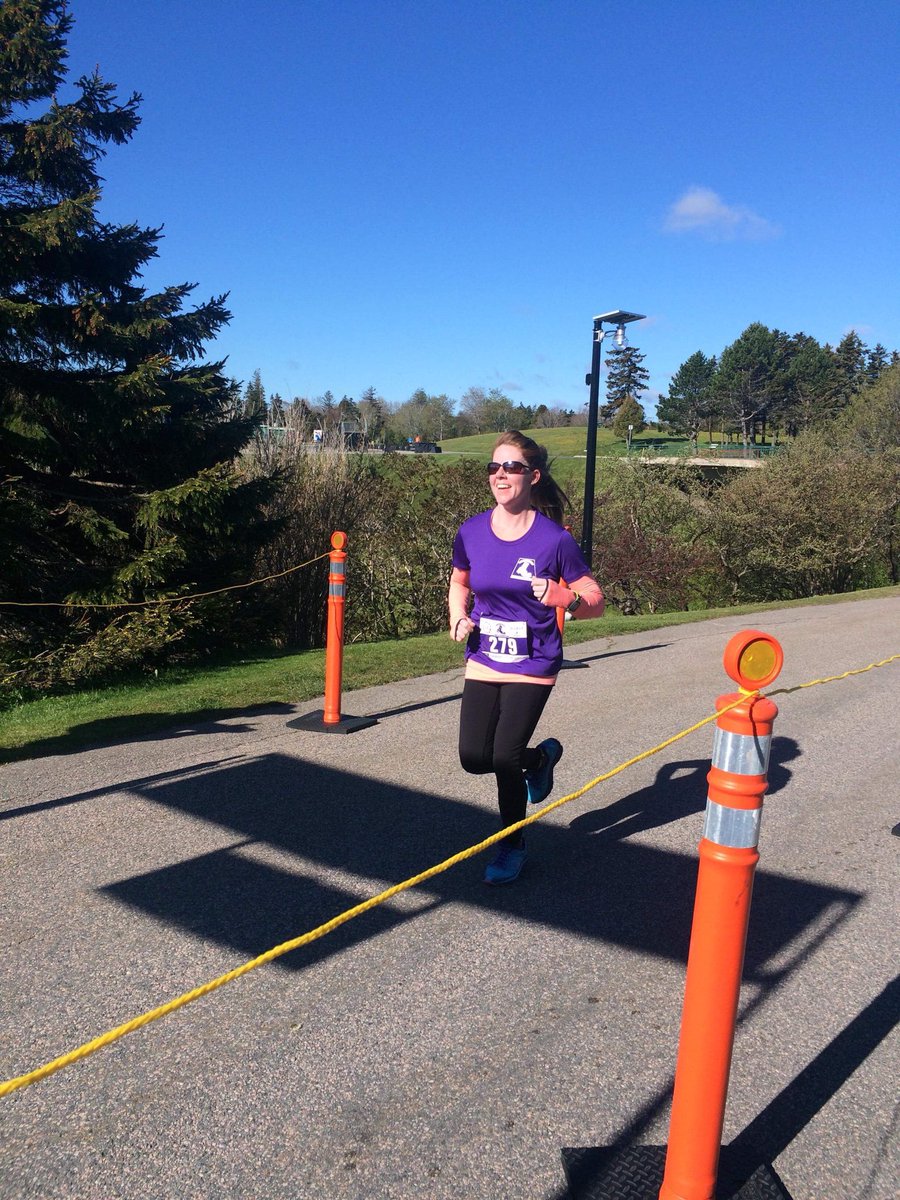 HMCS_NCSM_CABOT's tweet photo. Bravo à tous les participants et à l'équipe de soutien de la #UniformedServicesRun aujourd'hui! #USR2018 #RCNavy https://t.co/IiieUSF24w