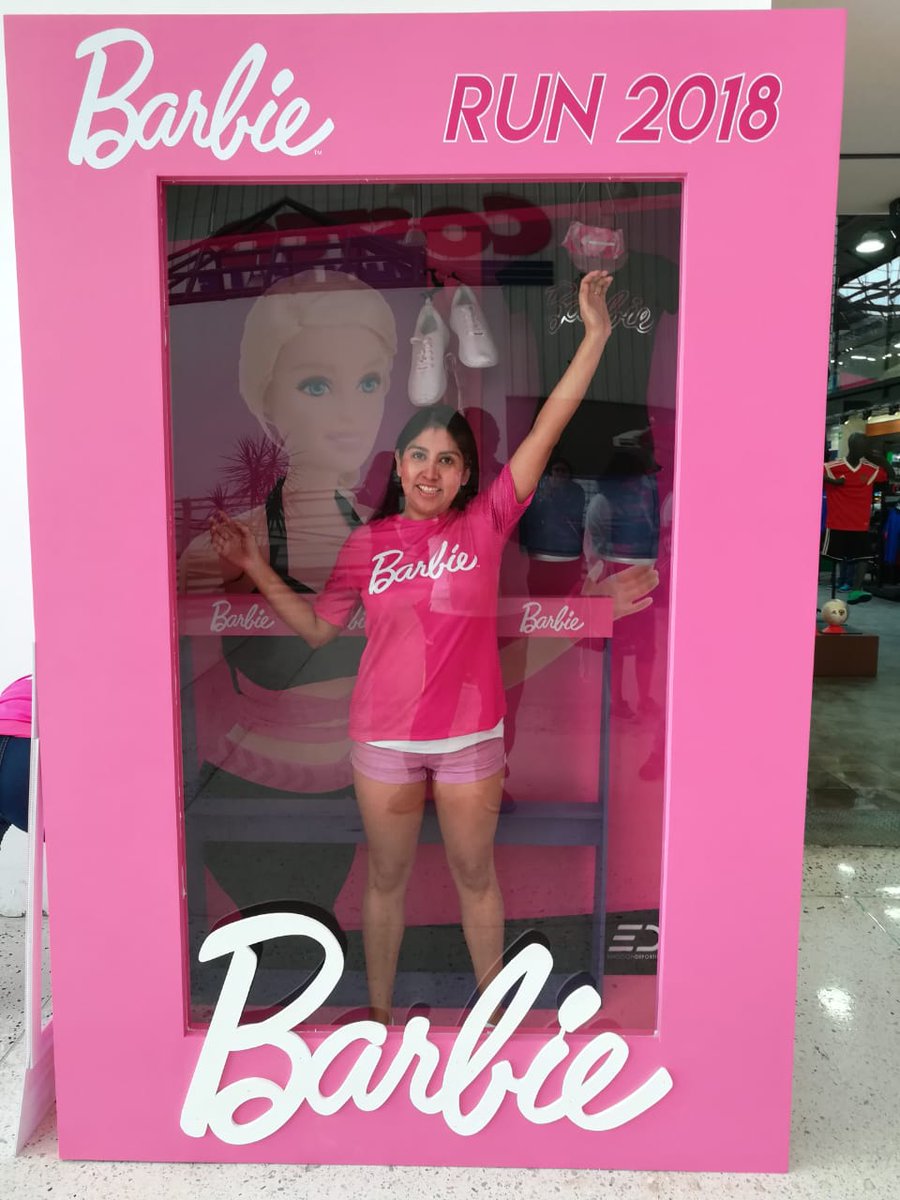 Fana8812's tweet photo. @emocionD #BarbieRunMx https://t.co/wDRS0LbwmY