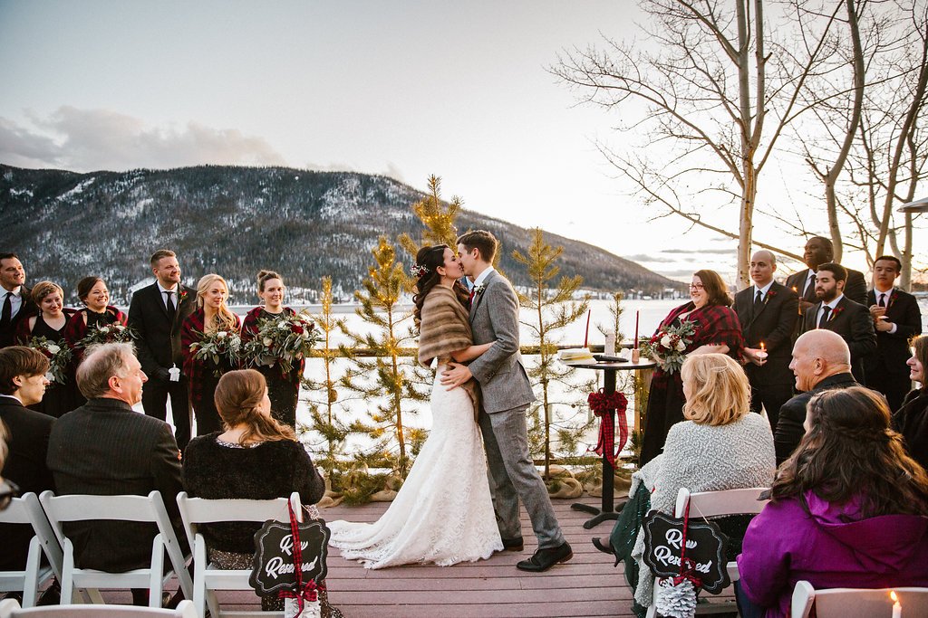Finally getting around to going through photos from Jenny and Zach's New Year's Eve nuptials and @alchemy_creative knocked it out of the park! #winterwedding #mountainwedding #coloradomountainwedding #newyearevewedding #jaclynmichellevents