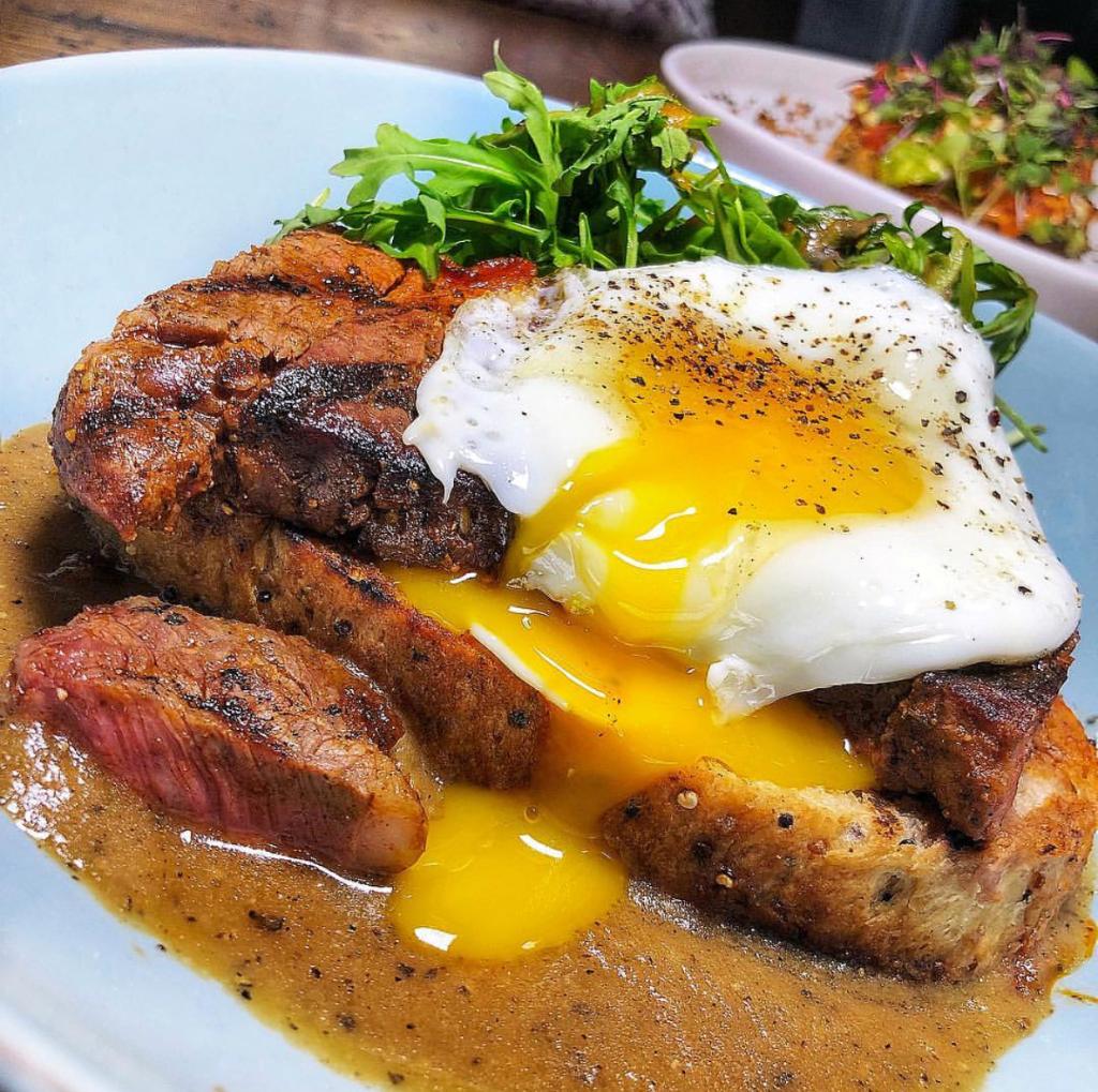 ShopGrandCanal's tweet photo. #Brunch so hard, #mimosas wanna find ya! #OnceLV's Steak Con Huevos w/ grilled NY steak, sunny side up eggs, quinoa toast, & apple ginger tamarind soy dressing will have you coming back for more. AND don't forget their #bloodymarys & #bottomlessmimosas! π³
πΈ: @ClosetFatGirll https://t.co/Psl2kHtYRV