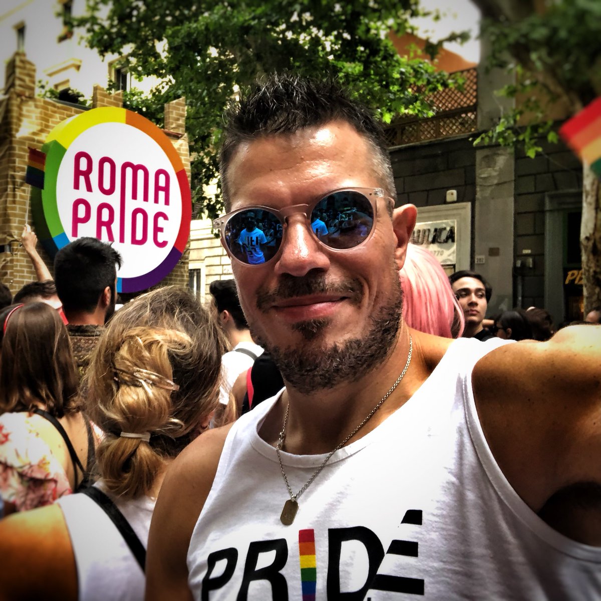 Proud916's tweet photo. Proud to be part of this #Pride🌈 #romapride #pride2018 #pridemonth #prideparade #loveislove🌈 https://t.co/kRAmMN5mVy