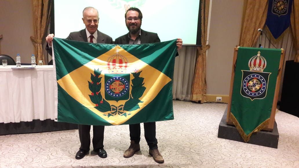 Von Regium on X: Qual das duas é a bandeira do Império?